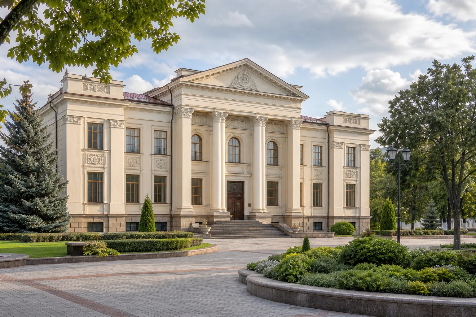 Здание областной библиотеки имени В.И. Ленина