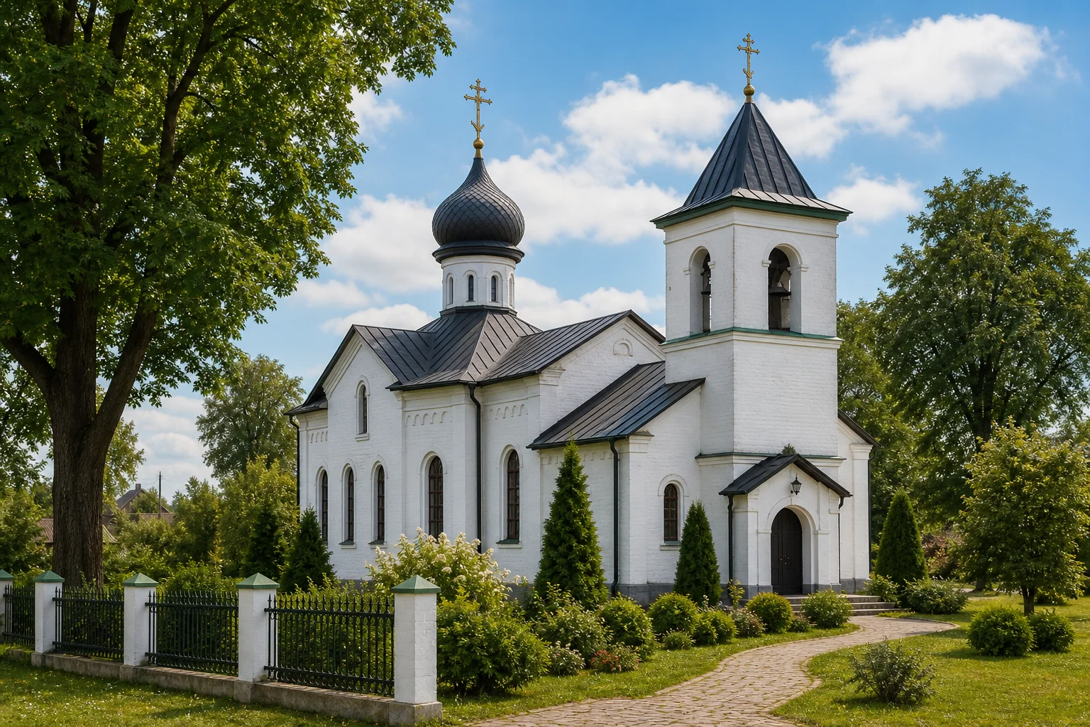 Храм Святой Живоначальной Троицы (г.п.Россь)