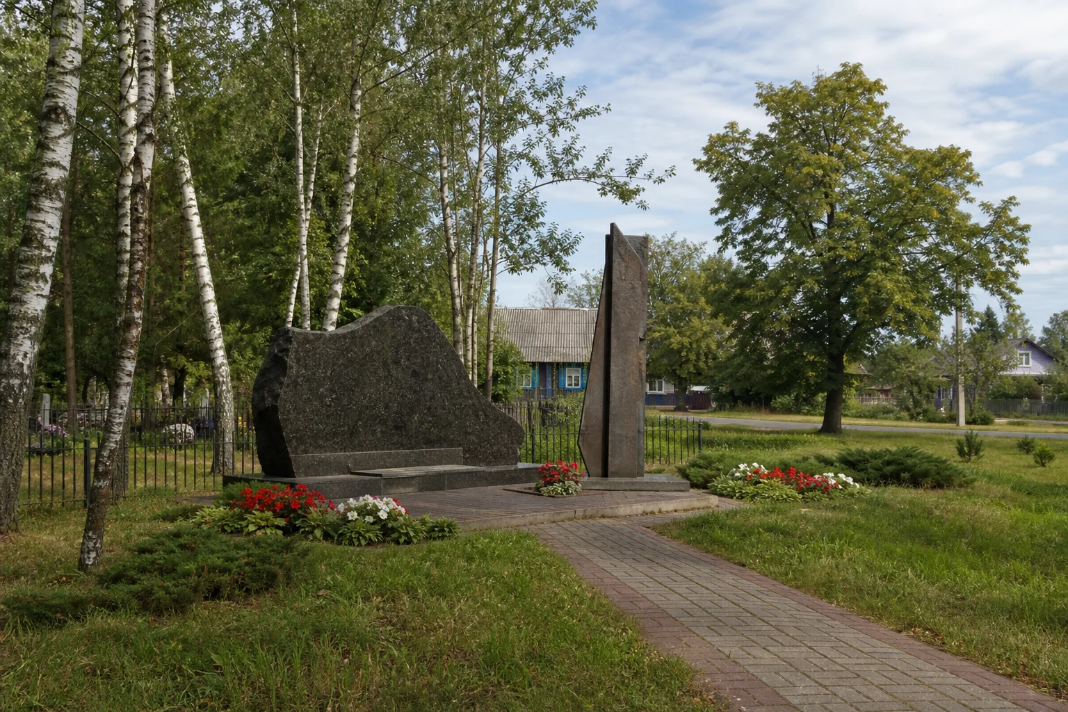 Мемориальный комплекс жертвам фашизма, сожжённым деревням, воинам-освободителям и землякам
