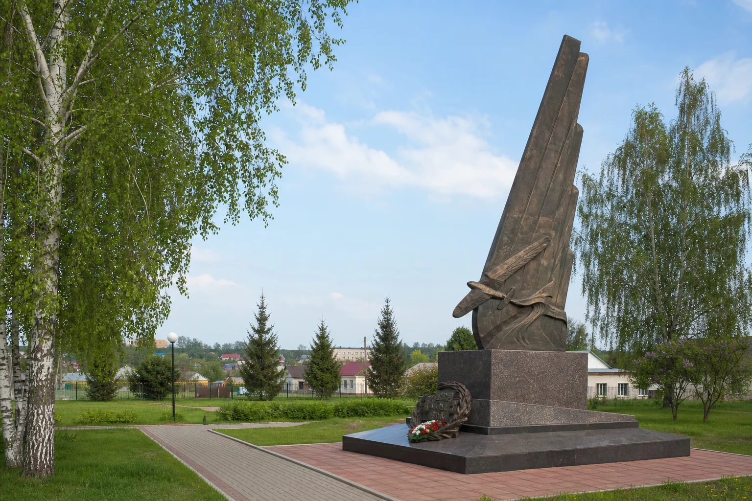 Памятник советским лётчикам, г. Береза
