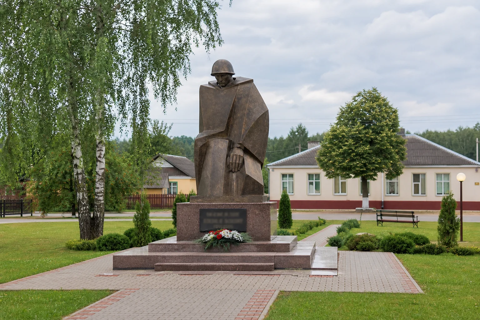 Памятник воинам-землякам в аг. Козловичи