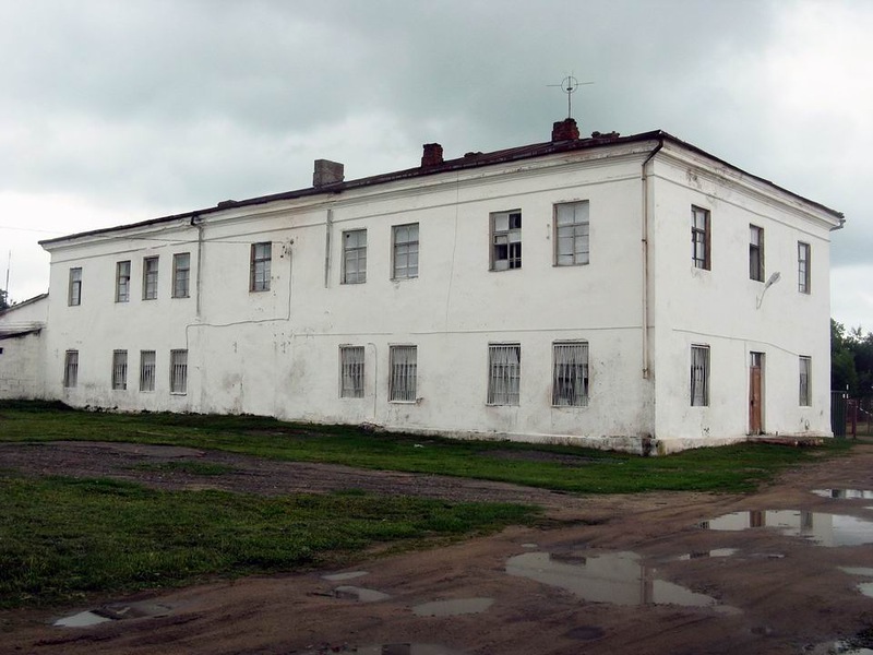 Здание монастыря каноников регулярных
