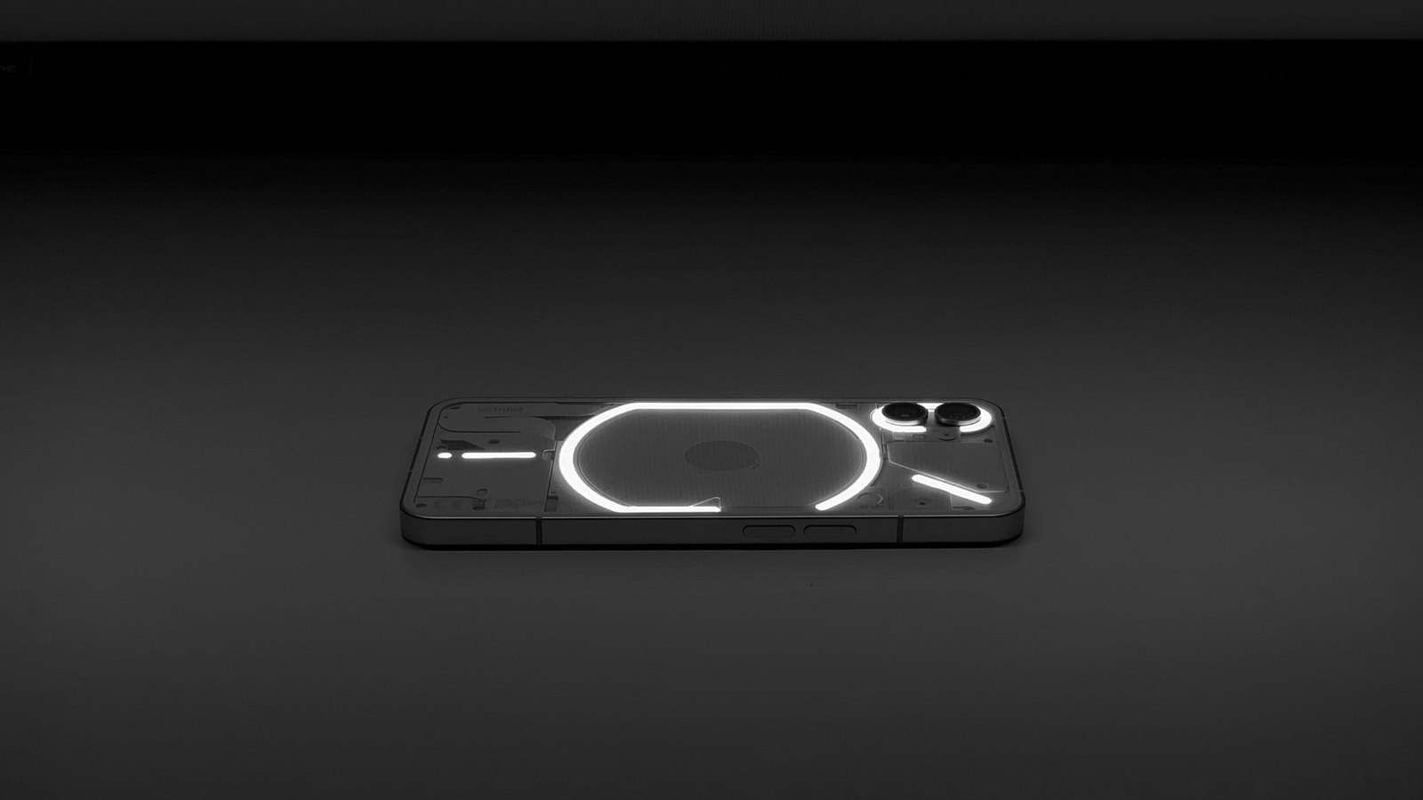 Nothing выпустила бюджетный смартфон Phone (4b) и наушники ear (3a)