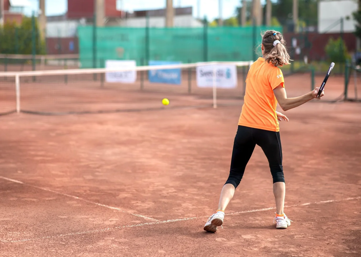 Саснович уступила Шнайдер в трёх сетах в 1/8 финала турнира WTA-500 в Токио