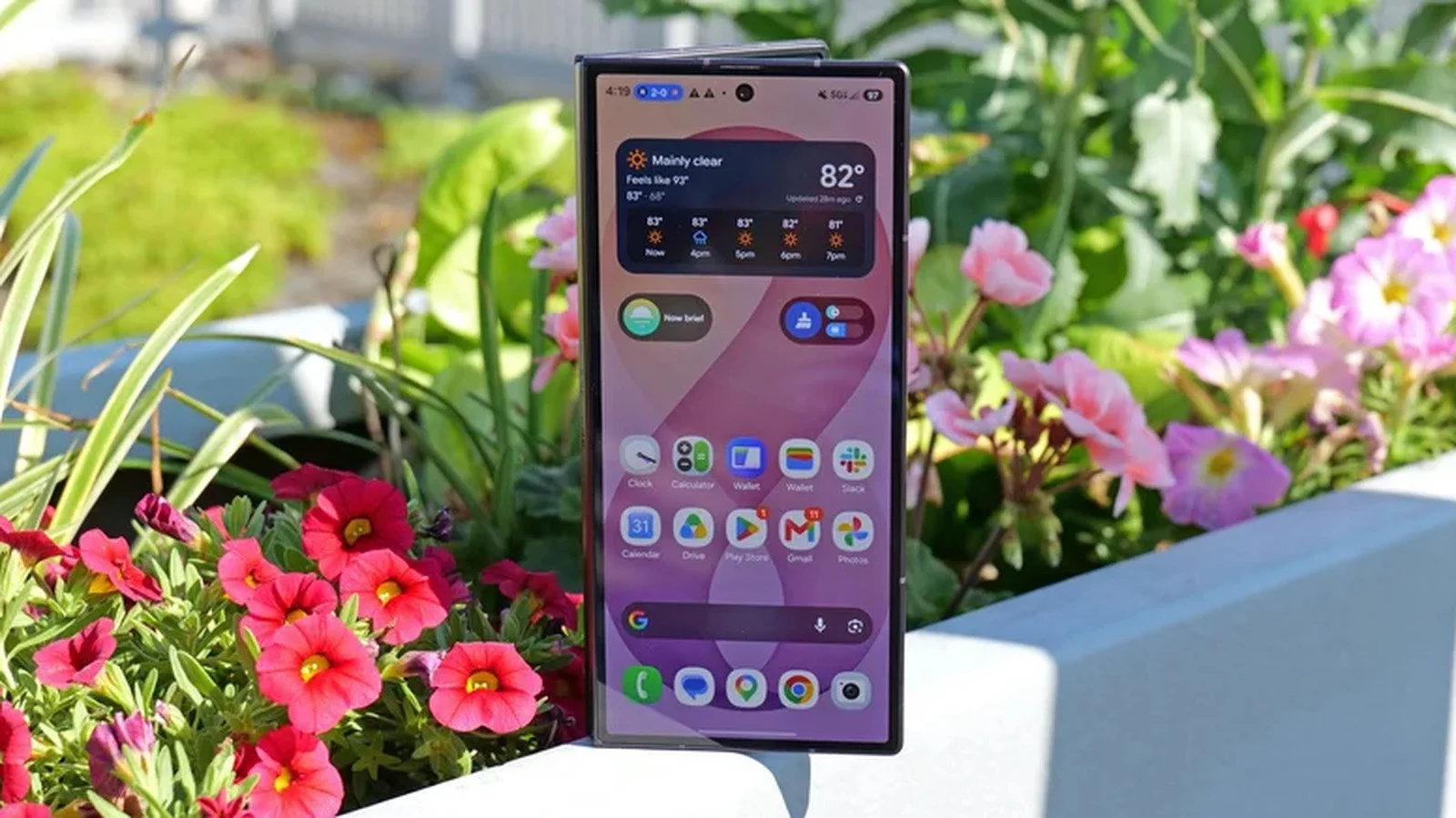 Engadget: Samsung Z Fold 8 Ultra не оправдал ожиданий, Dell XPS 13 с 8 ГБ покупать не стоит