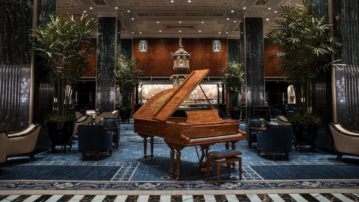 Ресторан Lex Yard в Waldorf Astoria: классика с современным вкусом
