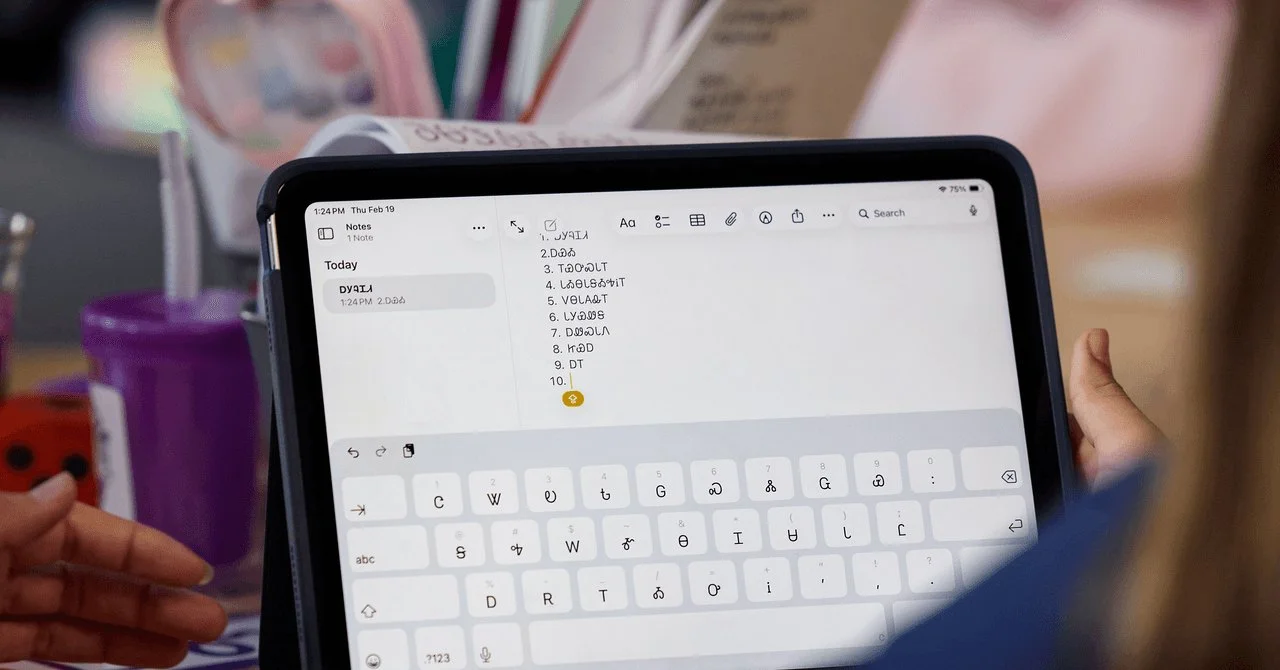 В iOS 27 добавили клавиатуры для блэкфута, команчи и кри