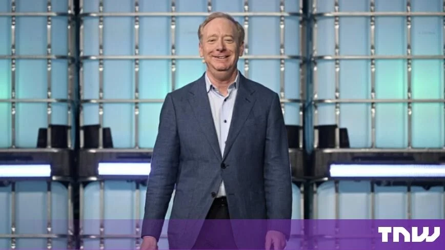 В Microsoft предупредили о последствиях ограничений на грин-карты для IT-сектора США