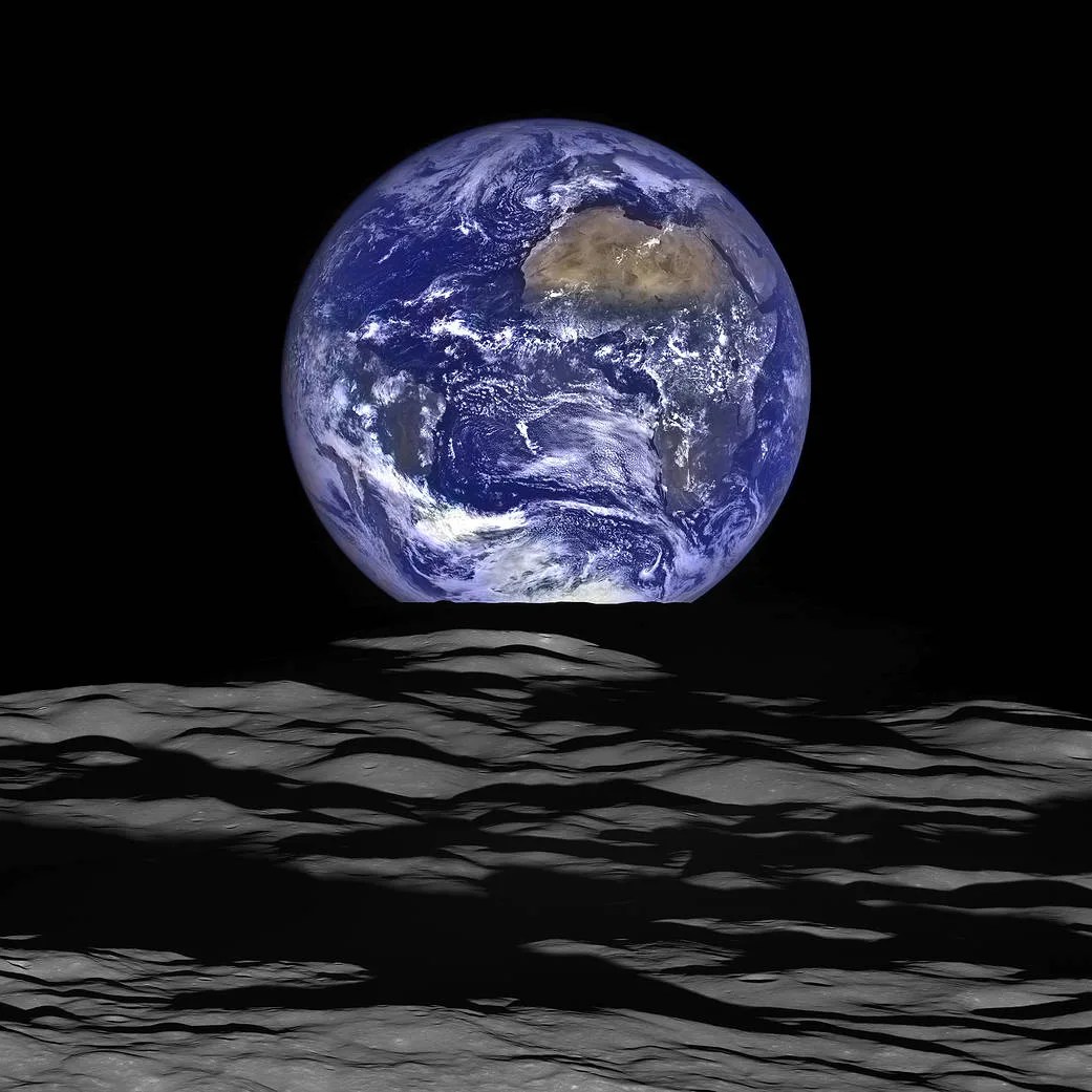 NASA's LRO продолжает изучать геологию Луны