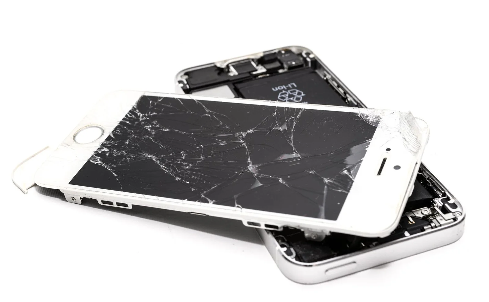Внутренний экран iPhone Duo трескается: первые владельцы сообщают о дефектах