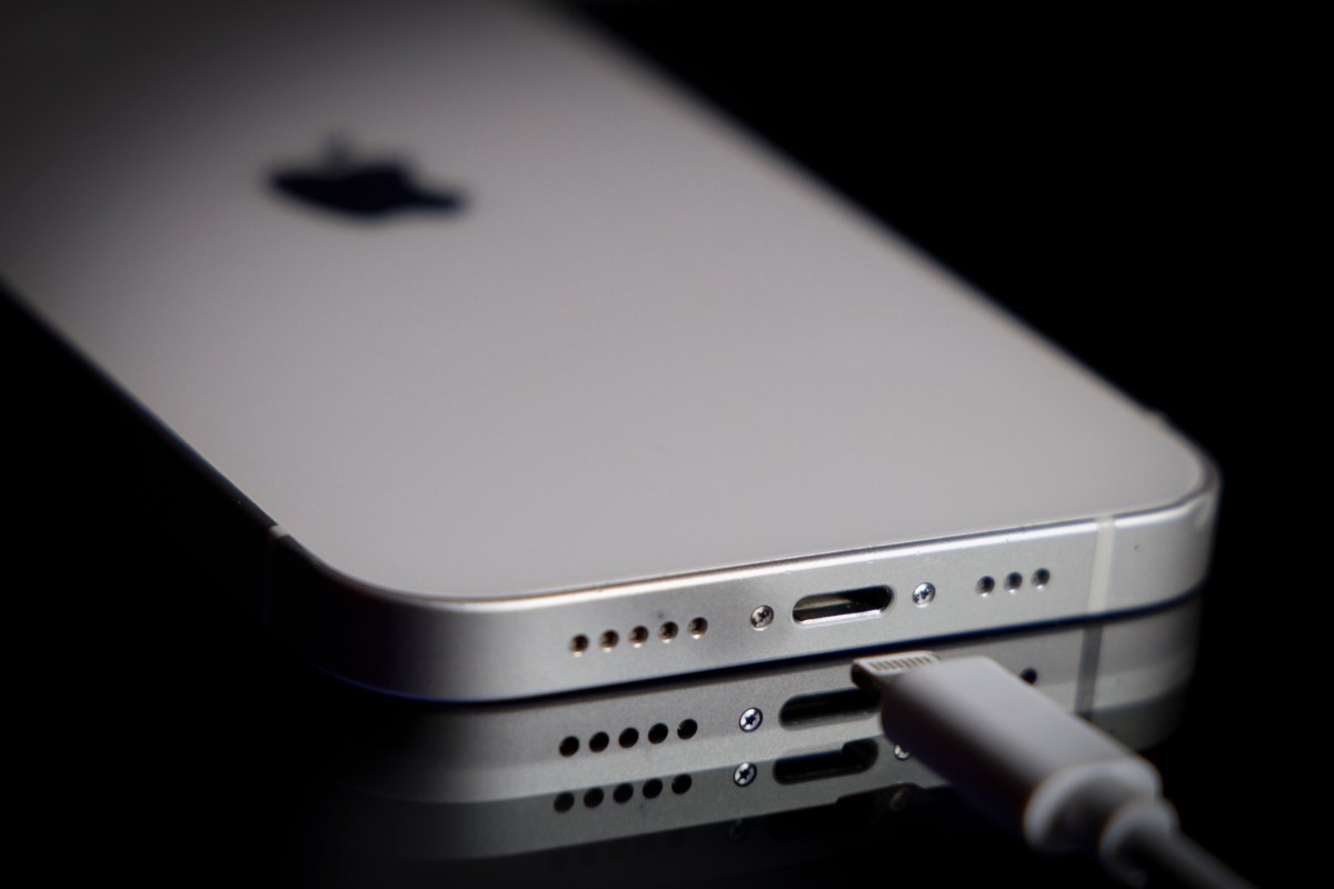 Уязвимость в чипах Apple может упростить взлом старых iPhone