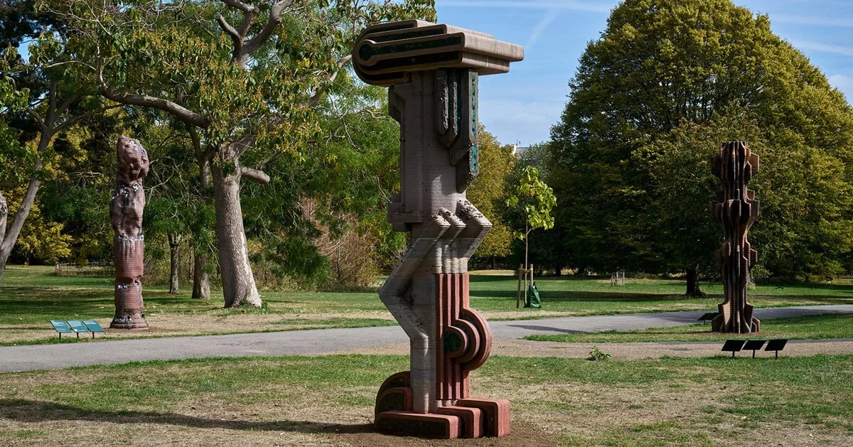 3D-печатные скульптуры Матяша Хохолы выставили в Regent’s Park