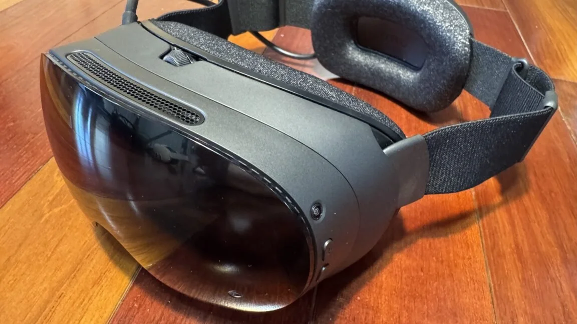 Valve начала приём предзаказов на автономный VR-шлем Steam Frame за $1059