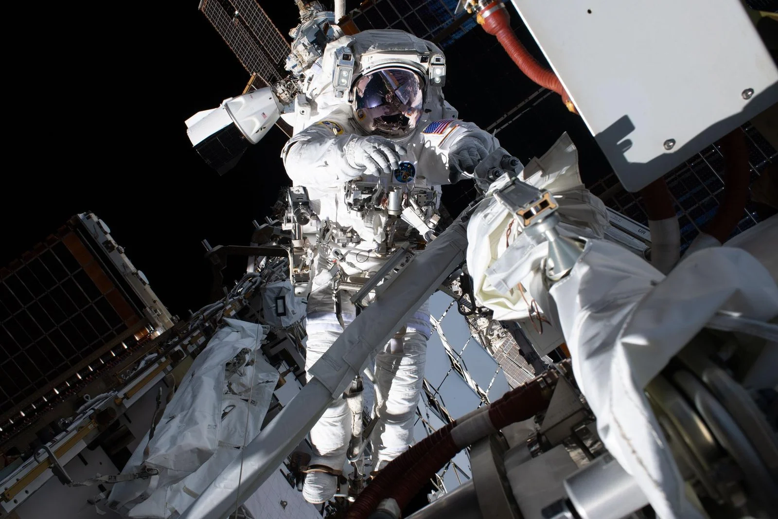 NASA анонсирует выходы в открытый космос №100 и 101 у МКС