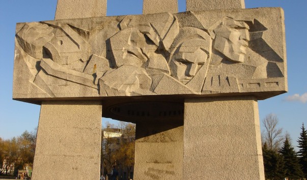 Мемориальный комплекс в честь советских воинов-освободителей, партизан и подпольщиков Витебщины — фото 2
