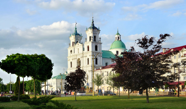 Фарный костел Святого Франциска Ксаверия в Гродно — фото 2