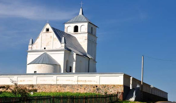 Петропавловский костел в Новом Свержне