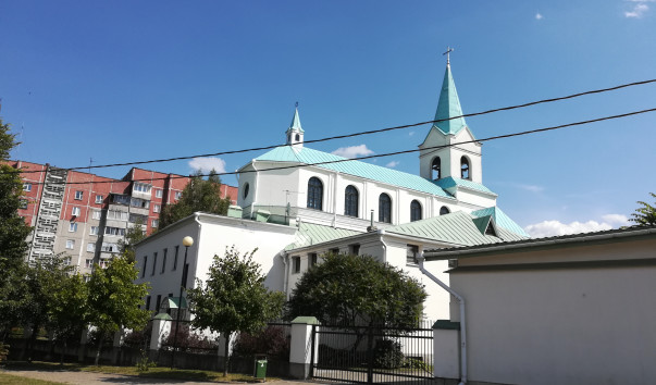 Католический храм Андрея Боболи в Полоцке — фото 2