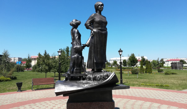 Скульптурная композиция "Люди на болоте" в Хойниках — фото 4