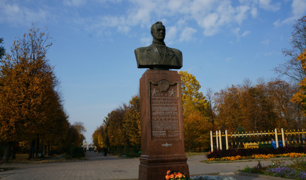 Бюст С.И. Грицевца в Барановичах