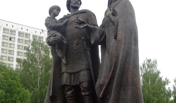 Памятник Александру Невскому в Витебске — фото 2