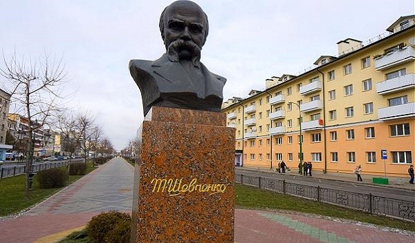 Памятник Т. Г. Шевченко в Бресте