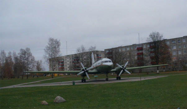 Памятник-самолет "Ил-14Т" в Бегомле