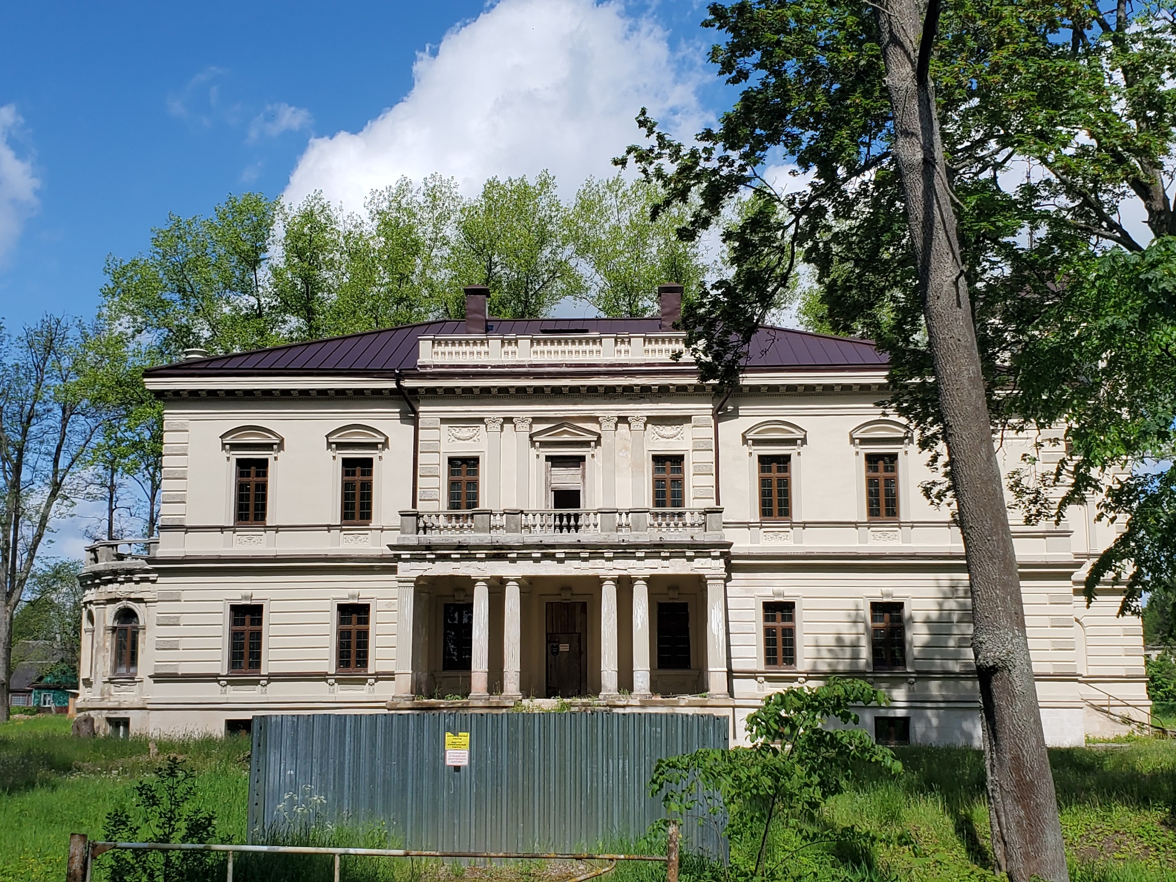 Дворец Бишевского в Лынтупах