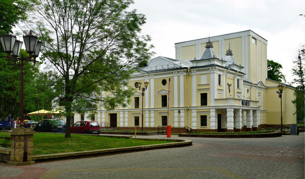 Здание театра Тизенгауза - Театр кукол в Гродно