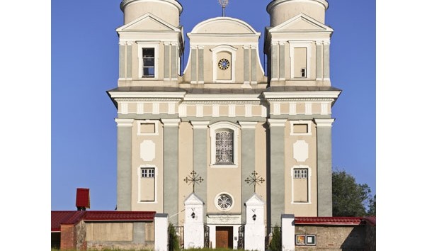 Костел СвятогоТадеуша в Лучае