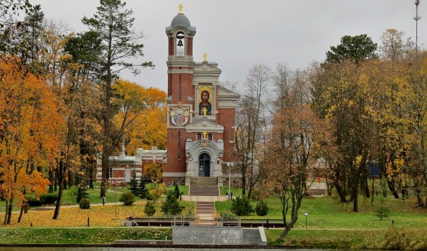 Часовня усыпальница Святополк-Мирских в Мире — фото 2