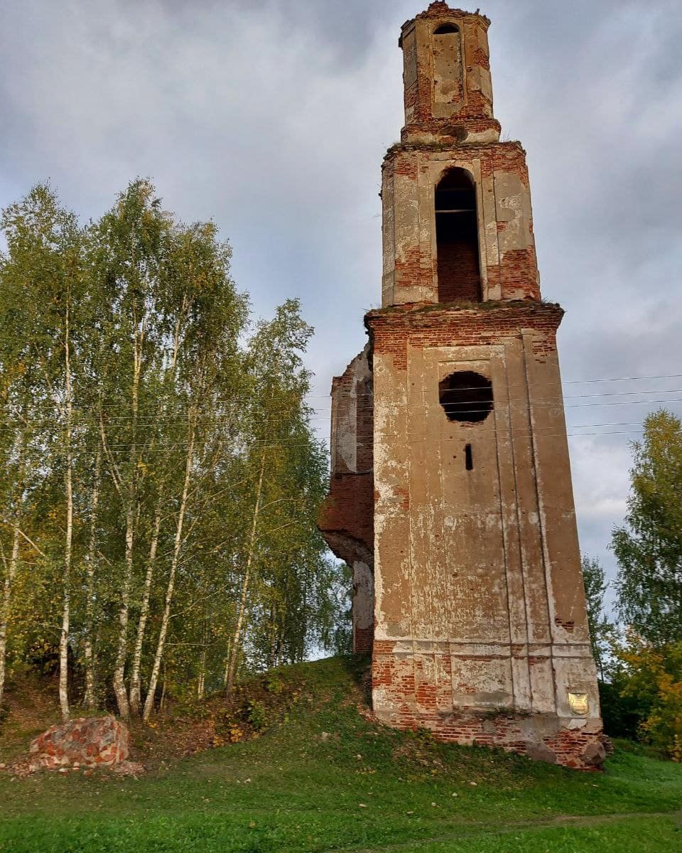 Губино. Костел Святого Антония (руины)
