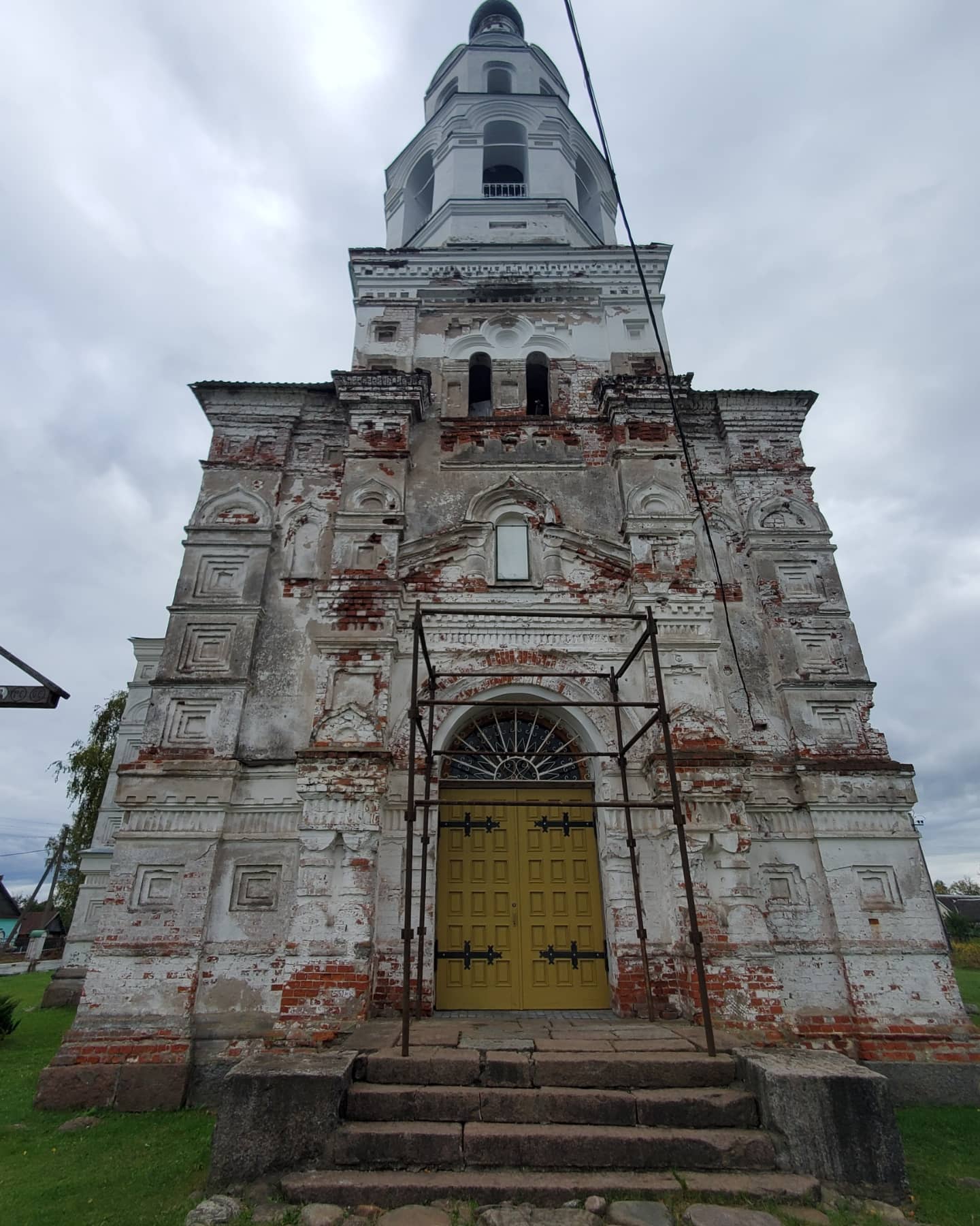 Храм Святой Живоначальной Троицы в агрогородке Улла — фото 4