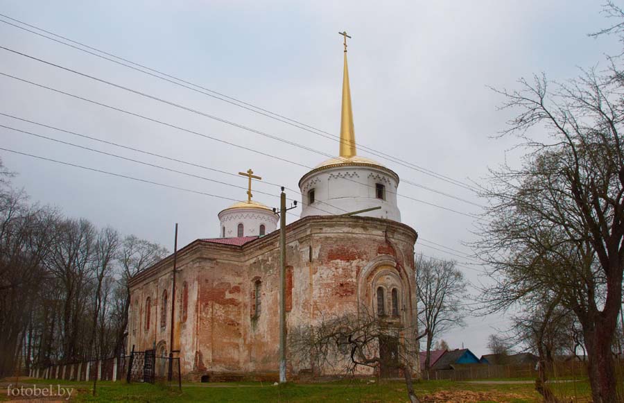 Церковь Святой Троицы в Островно